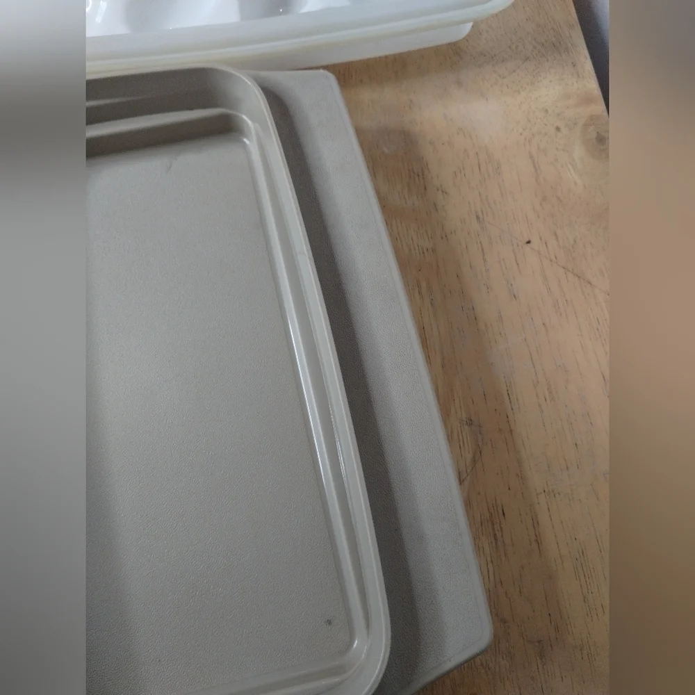 Vintage Tupperware deviled egg keeper